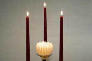 Beeswax candles - simple and oh so elegant...