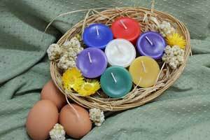 Are You Looking for Beeswax Candles in Spring Colors?