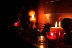 Does Room Temperature Affect How Beeswax Candles Burn?