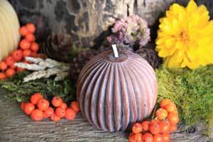 Tasteful Beeswax Candles - Fluted Spheres